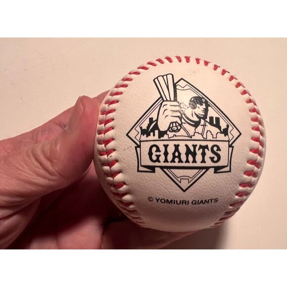 Yomiuri Giants Yoshinobu Takahashi Autographed Baseball, Great Holiday Gift! - Picture 2 of 5